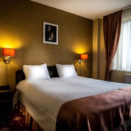 Hotel Ciao Targu Mures Exterior foto