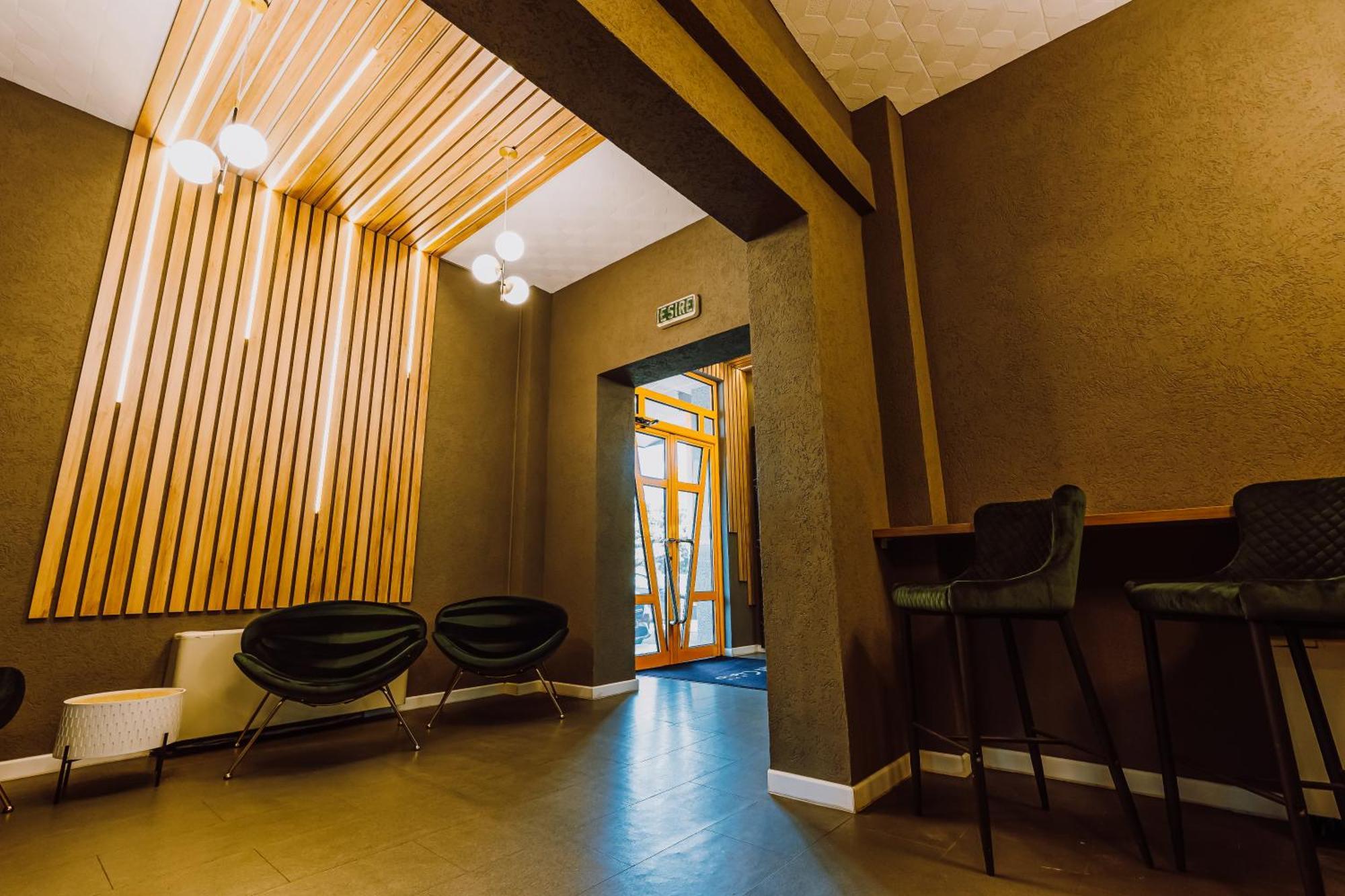 Hotel Ciao Targu Mures Exterior foto