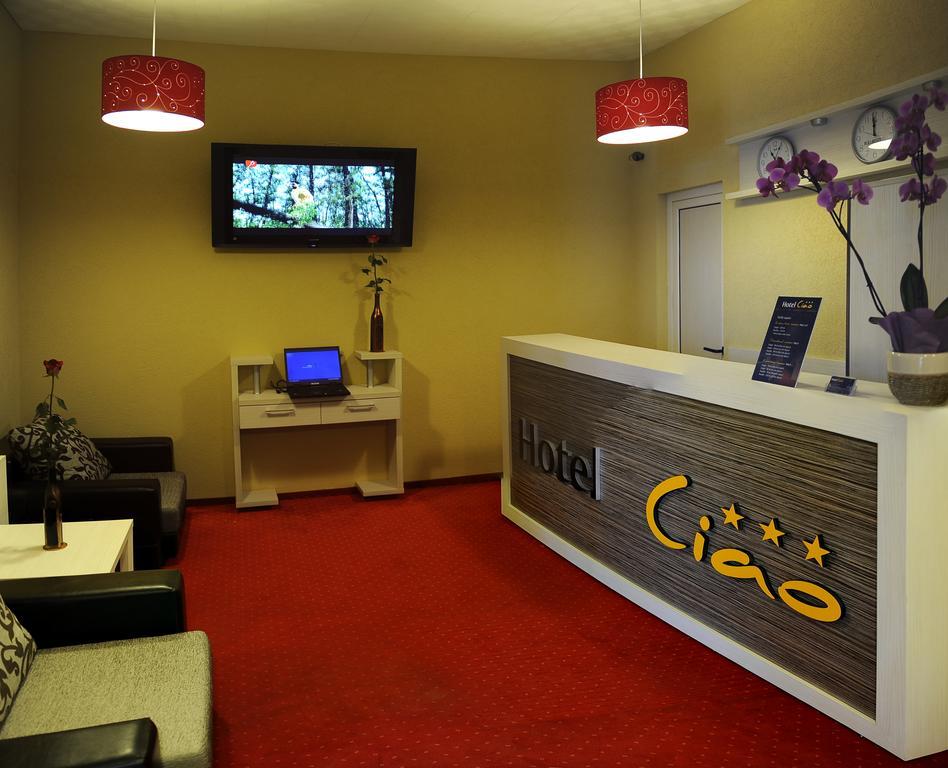 Hotel Ciao Targu Mures Exterior foto