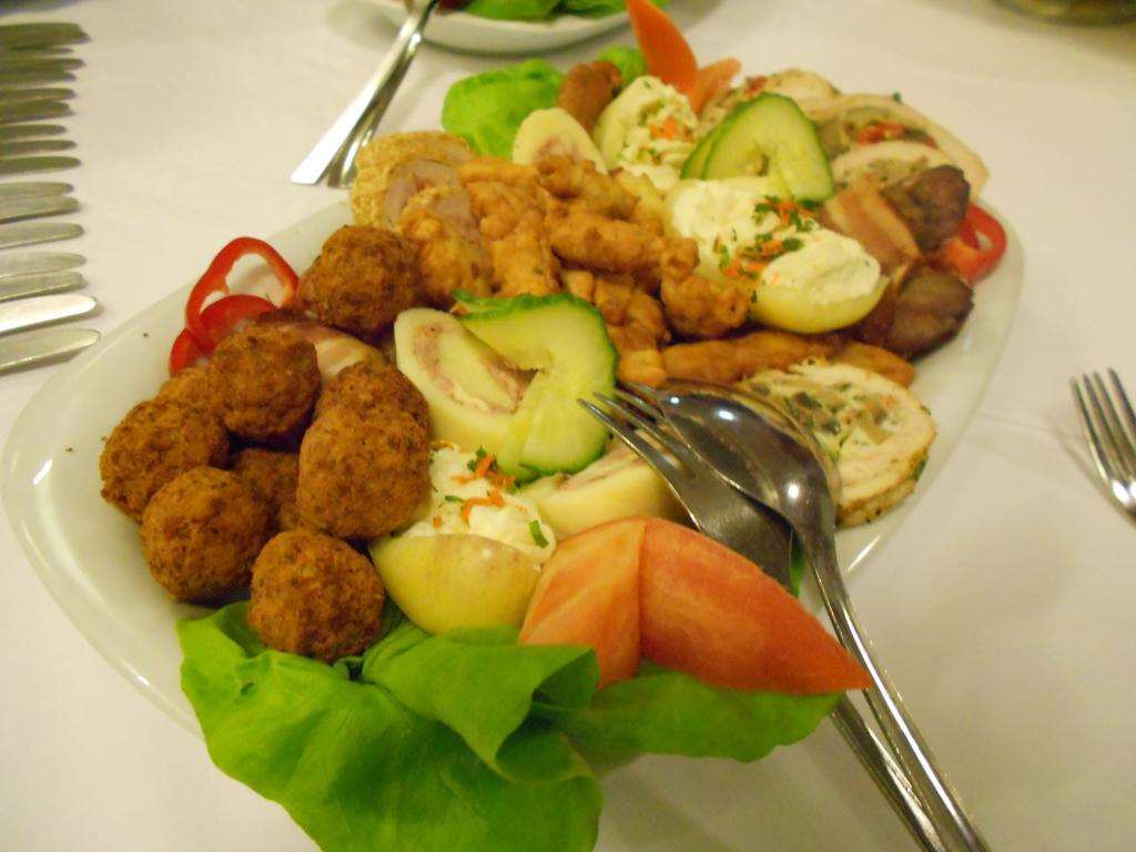 Hotel Ciao Targu Mures Restaurante foto