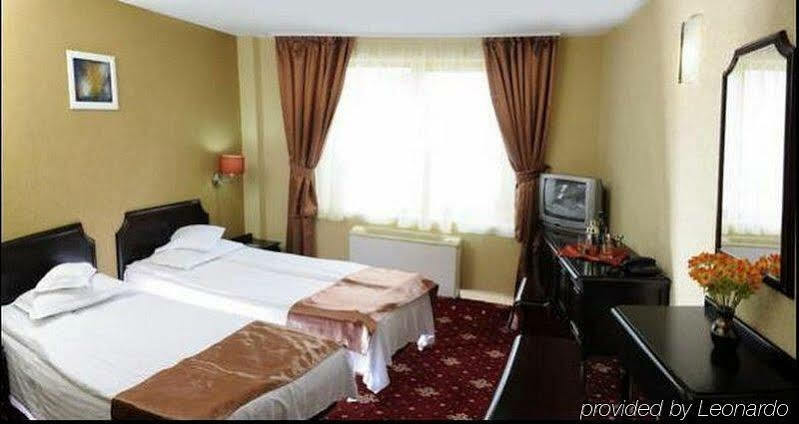 Hotel Ciao Targu Mures Exterior foto